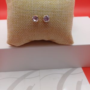 clou avec brillant