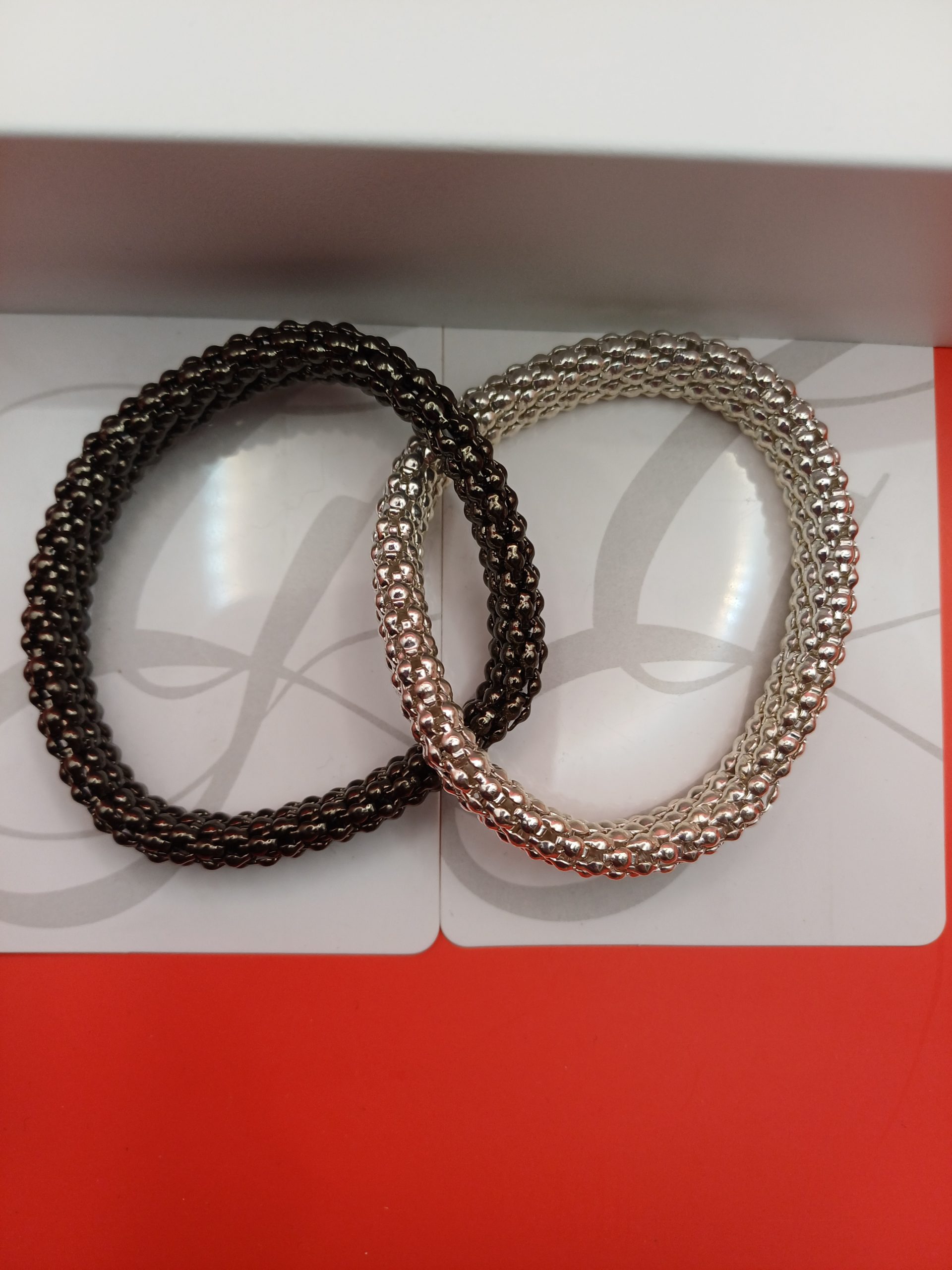 bracelet argent et noir