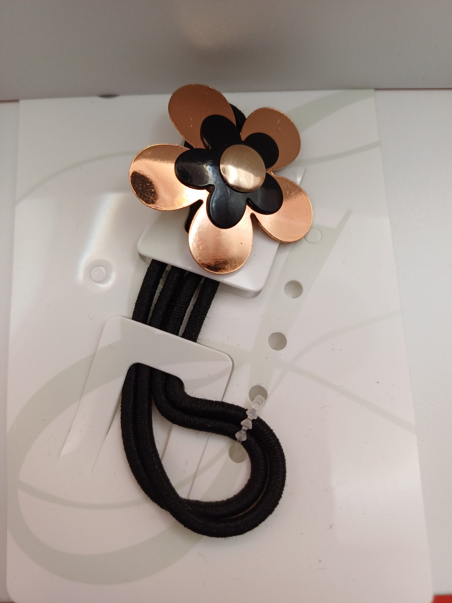 noeud fleur dorée et noire