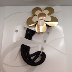 noeud fleur dorée et blanche