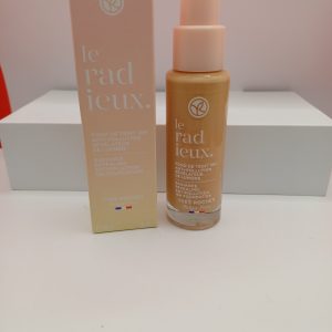 Fond de teint 30 ml le radieux Yves rocher rosé 250
