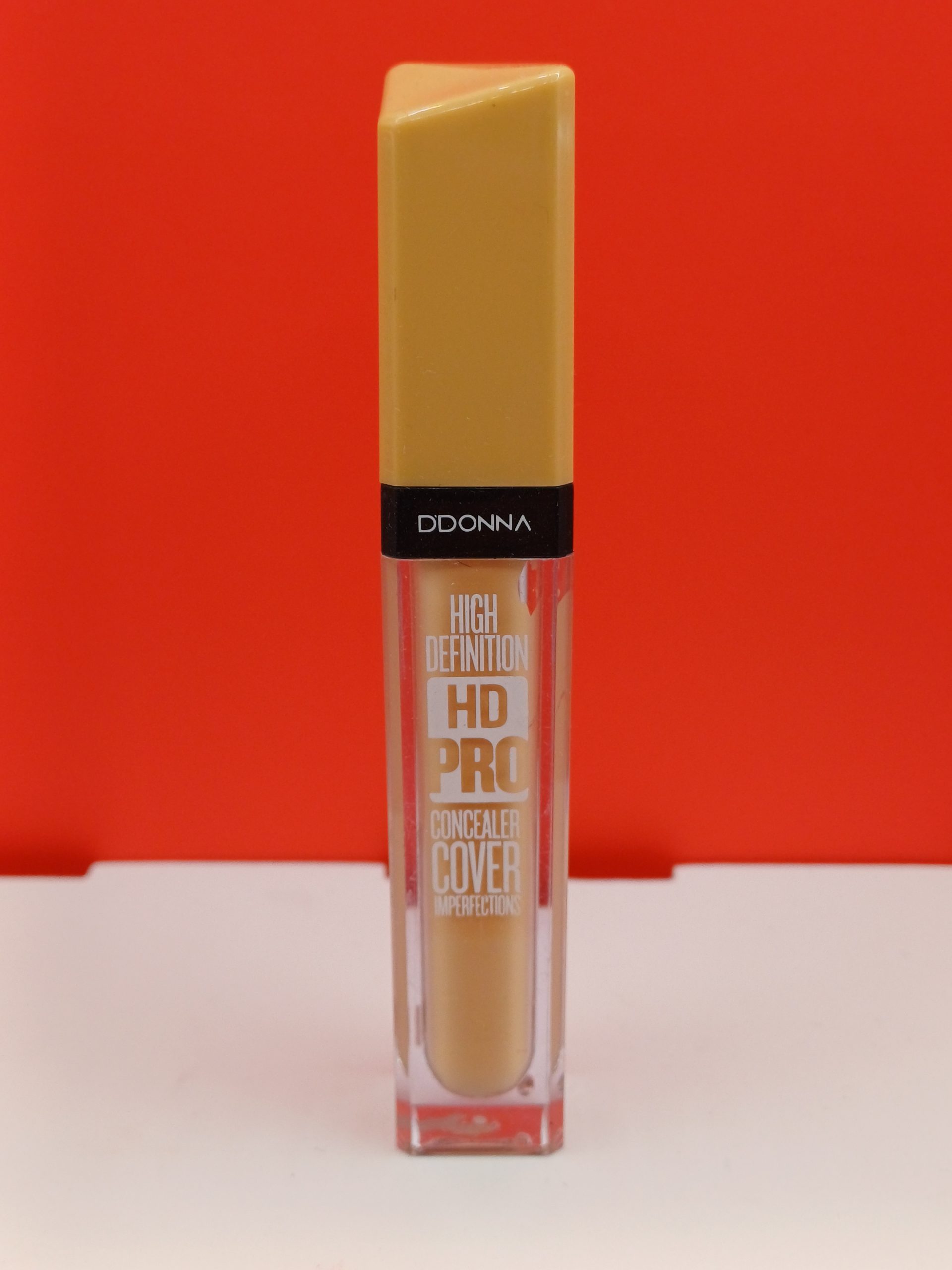 Concealer cover imperfections D'DONNA
