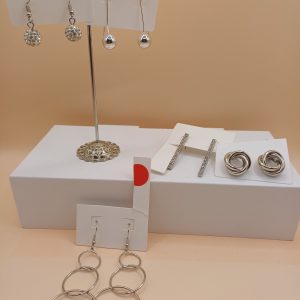 5 Paires de boucles d'oreilles fantaisie couleur argent *4