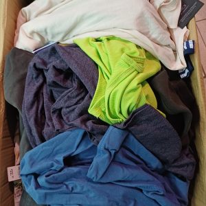 Lot de 50 vetements adulte neuf *6