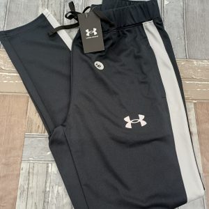 Bas de survêtement Under Armour Taille L. noir