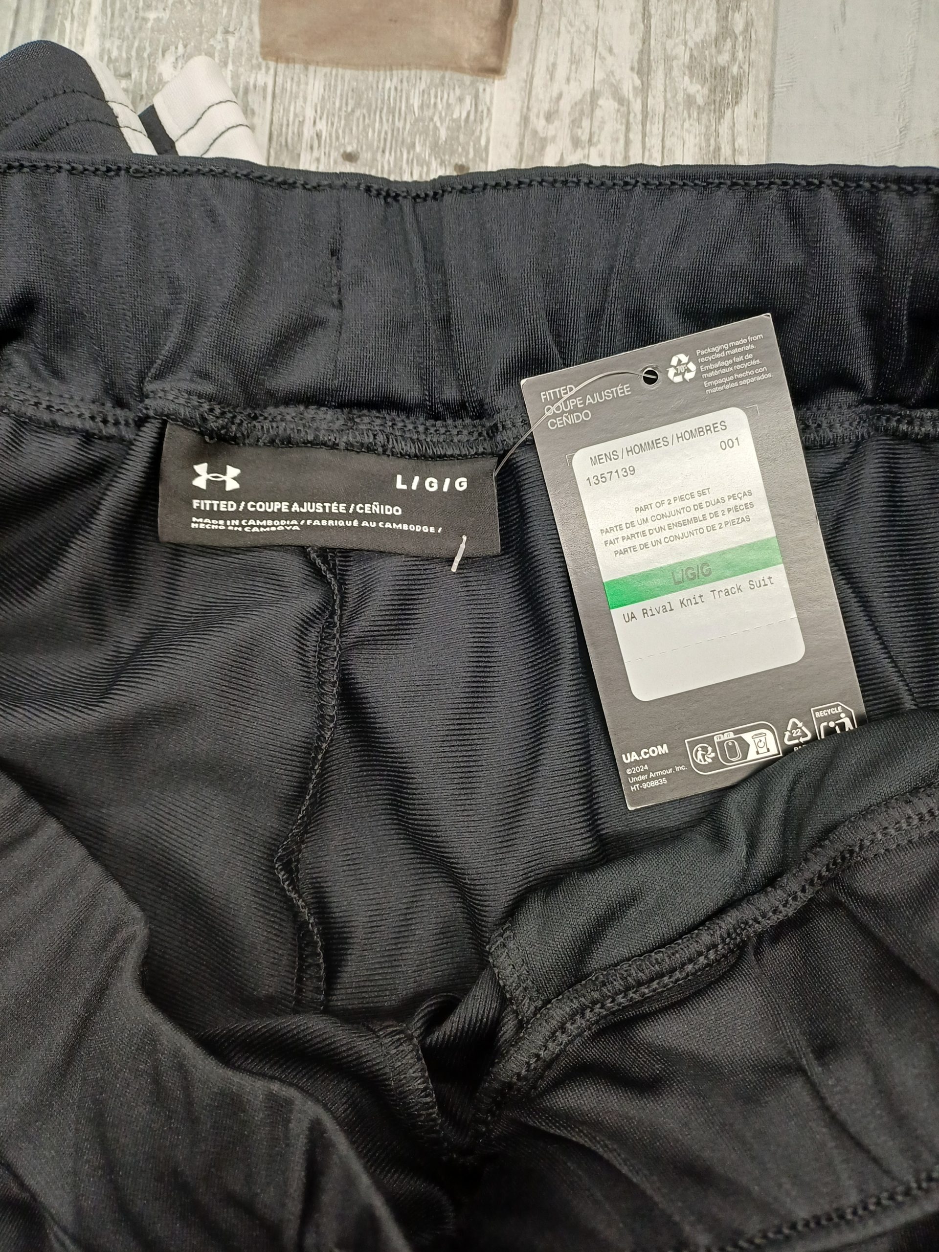 Bas de survêtement Under Armour Taille L. noir – Image 2
