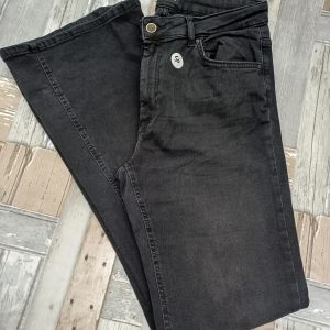 Jean noir ONLY taille 32. only blush flared dnmTAI1099