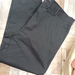 Pantalon de ville taille 42. bleu marine