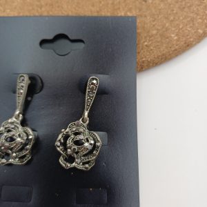 Boucles d'oreilles couleur argent et noir N°101