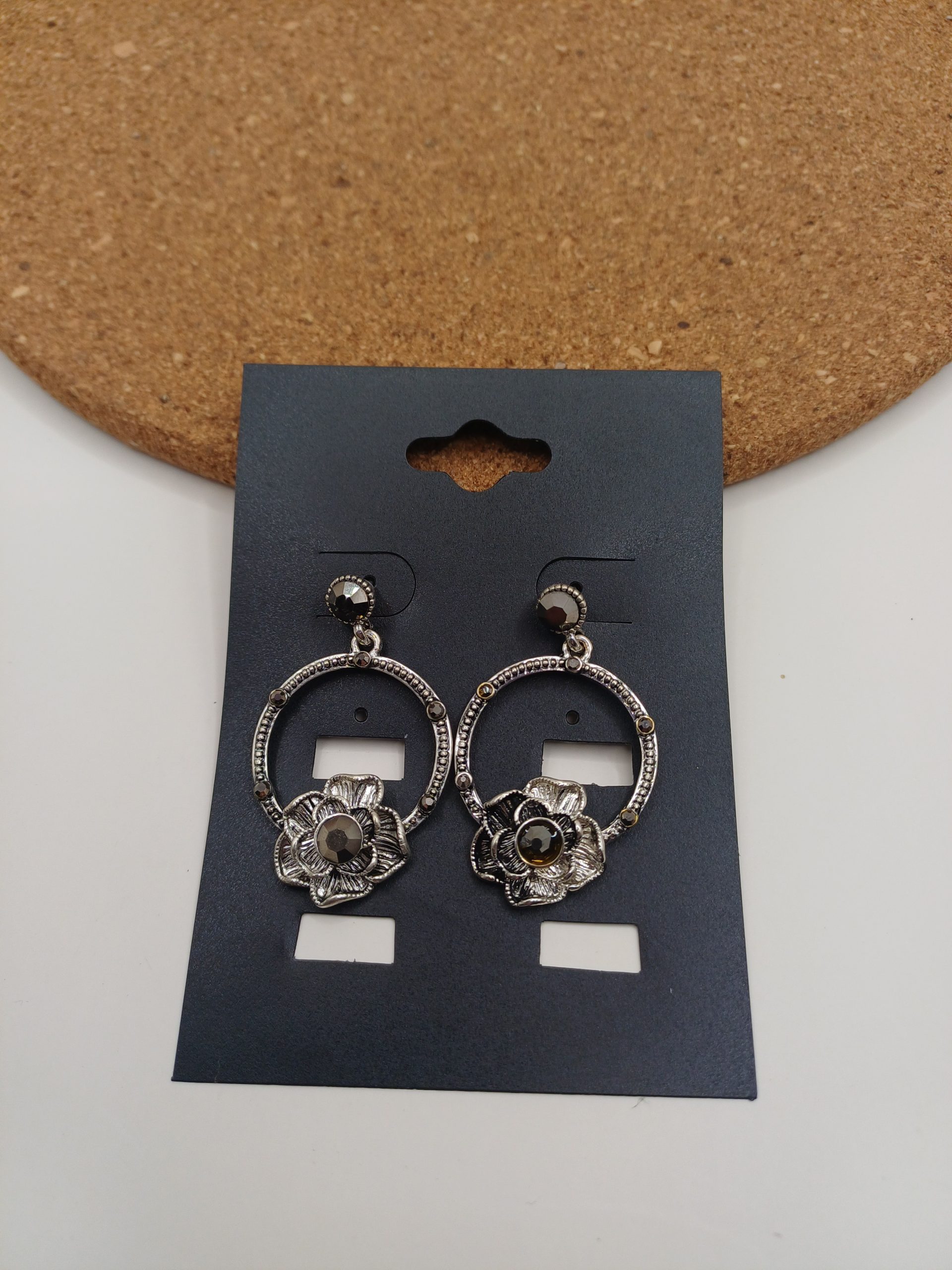 Boucles d'oreilles couleur argent et noir n°100