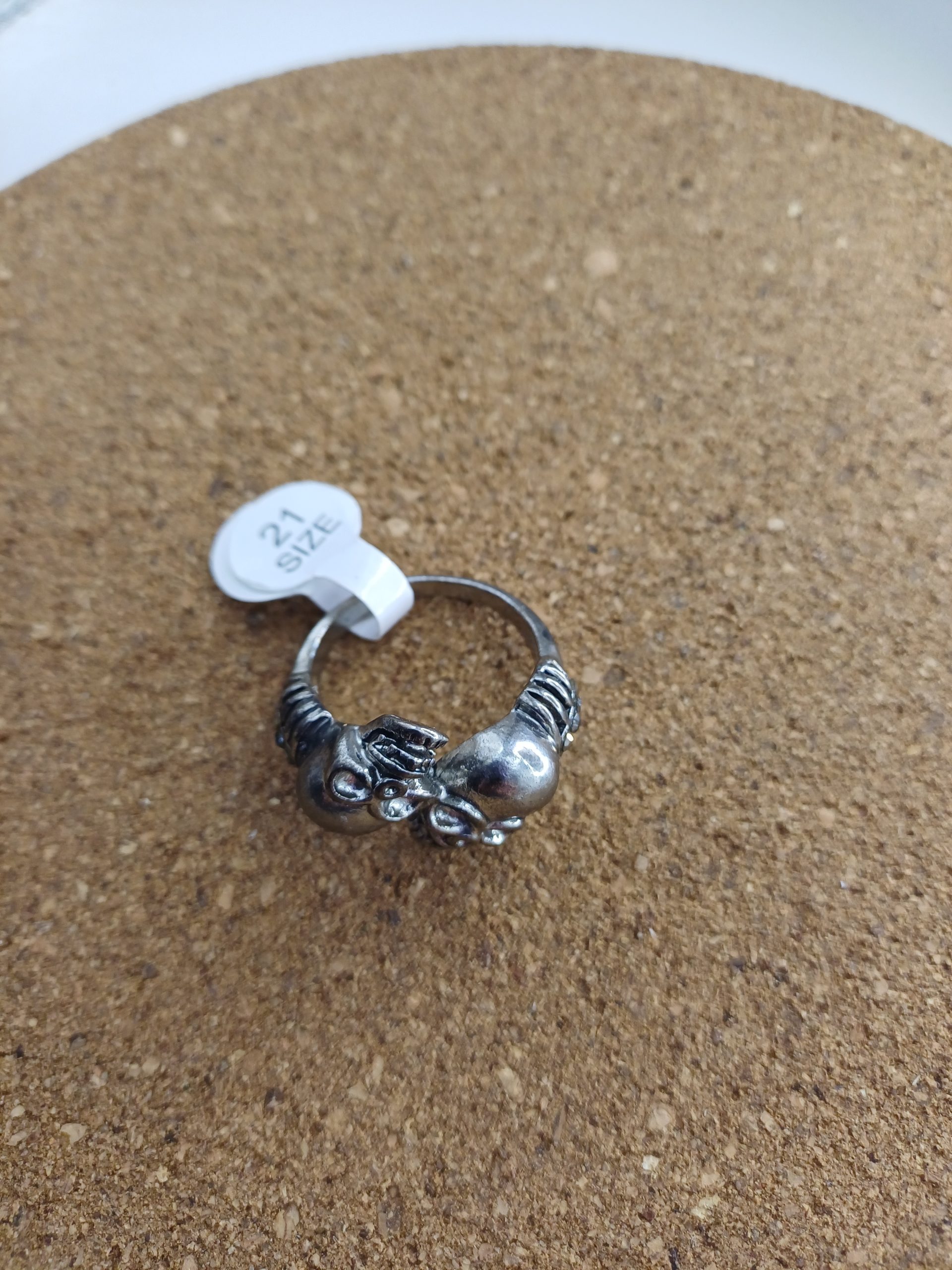 bague 2 tete de mort n° 102 argenté fantaisie – Image 2