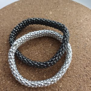 Bracelet fantaise argenté et noir n°1