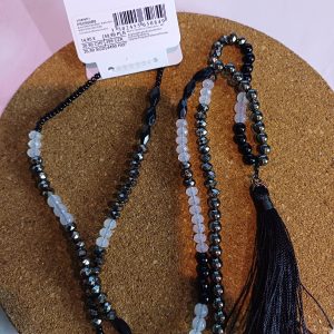Collier fantaisie noir et blanc ponpon n° 118
